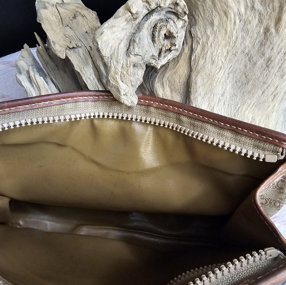 VINTAGE Celine Macadamia Clutch - Picture 10 of 13